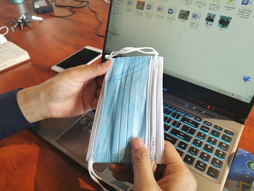 疫情防控不松懈 学院领导送真情ㅣ云南经济管理学院艺术与传媒学院免费为教师们发放口罩 第 4 张