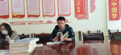 药学系教材审定会(教研室主任汇报)(1).jpg 药学系教材审定会(教研室主任汇报)(1).jpg