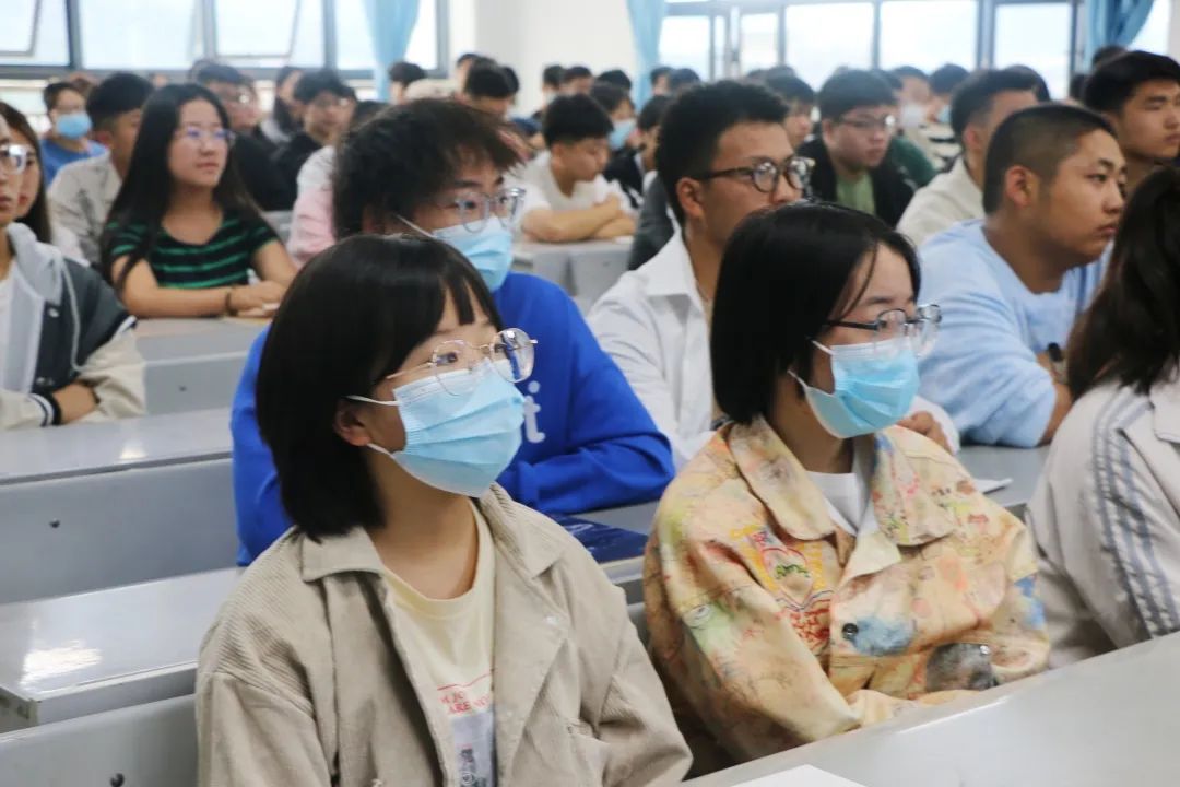 我的未来•我做主|艺术与传媒学院学历提升与职业资格证书宣传讲座圆满完成 第 2 张