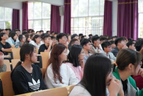 【魅力工程】-新生入学教育(二)——建筑工程学院系列讲座学生发展篇 第 3 张 【魅力工程】-新生入学教育(二)——建筑工程学院系列讲座学生发展篇 第 3 张
