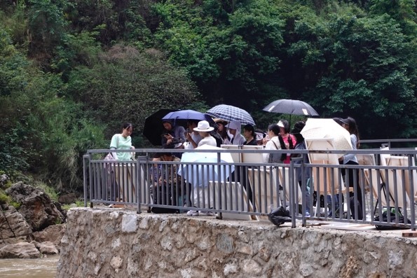 【创美艺传】外师造化,中得心源|20级美术学专业师生前往宣威尼珠河景区进行写生活动 第 6 张 【创美艺传】外师造化,中得心源|20级美术学专业师生前往宣威尼珠河景区进行写生活动 第 6 张