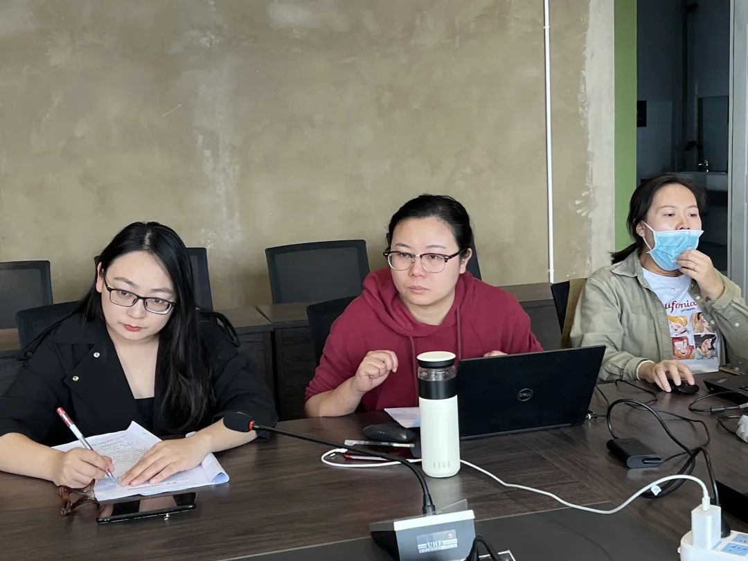 艺术传媒学院党总支召开学习贯彻习近平总书记重要回信精神座谈会 第 4 张