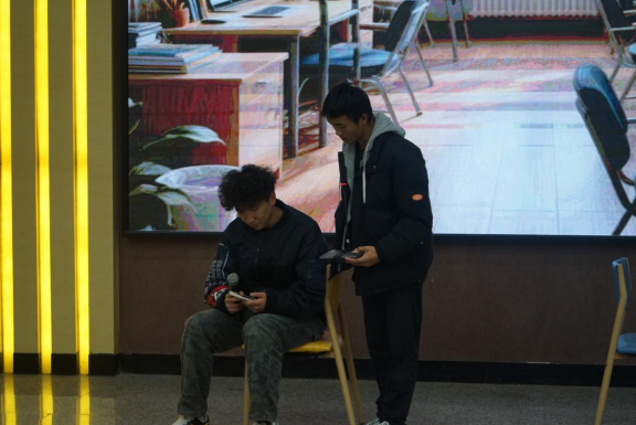 屏幕截图 2025-12-02 192632.png