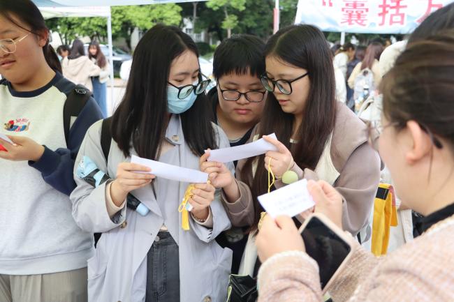 “三载药香缝迷趣，千丝百草裹安康” ——传统佳节与中医药文化交相辉映，医学院第三届中医药文化节圆满落幕  第 10 张