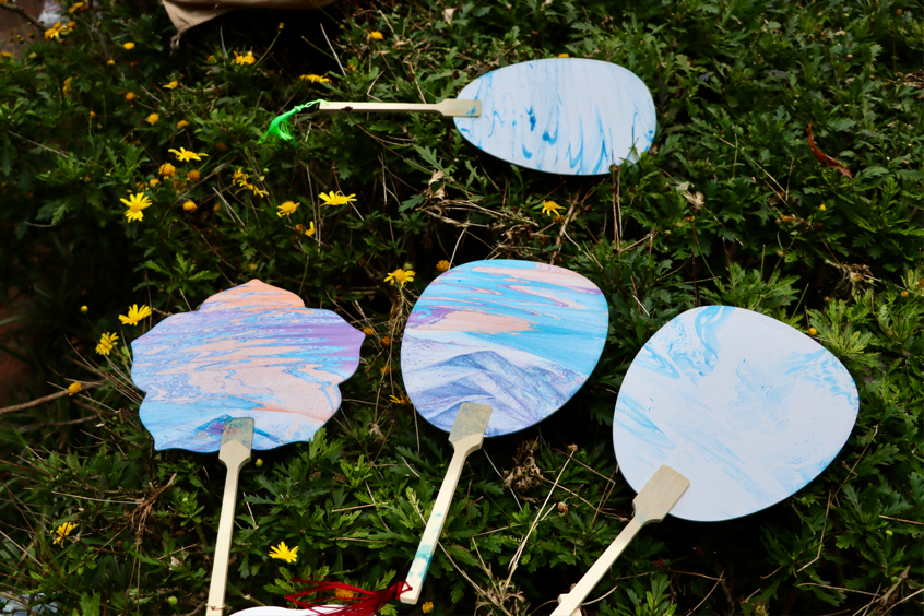 银发添雅韵·重阳习艺行|云南经济管理学院医学院墨韵轩书画协会走进宁湖社区开展公益活动 第 6 张