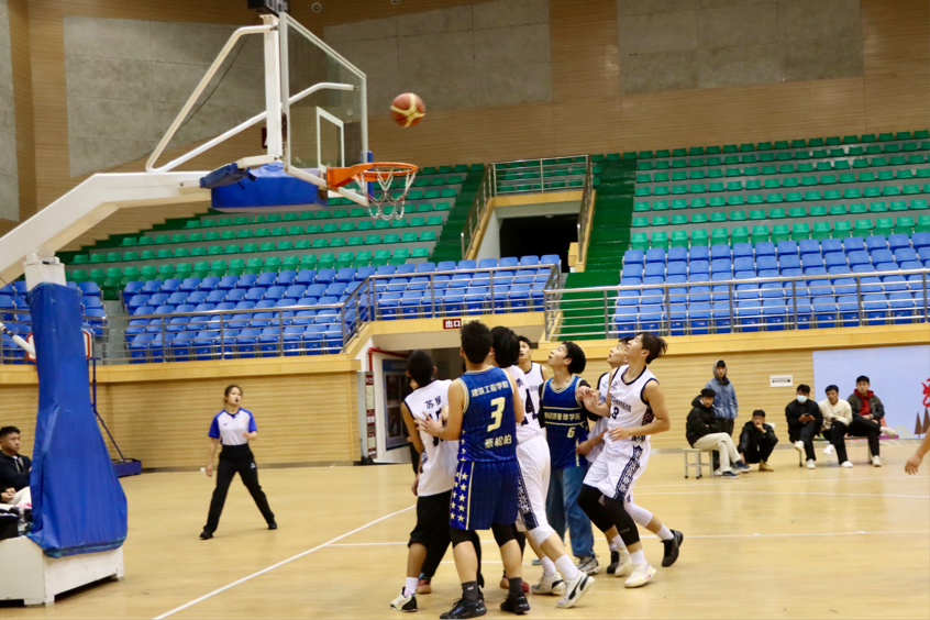 蓄力而发,挺进总决赛终章!医学院勇闯校篮球赛总决赛 第 9 张 蓄力而发,挺进总决赛终章!医学院勇闯校篮球赛总决赛 第 9 张