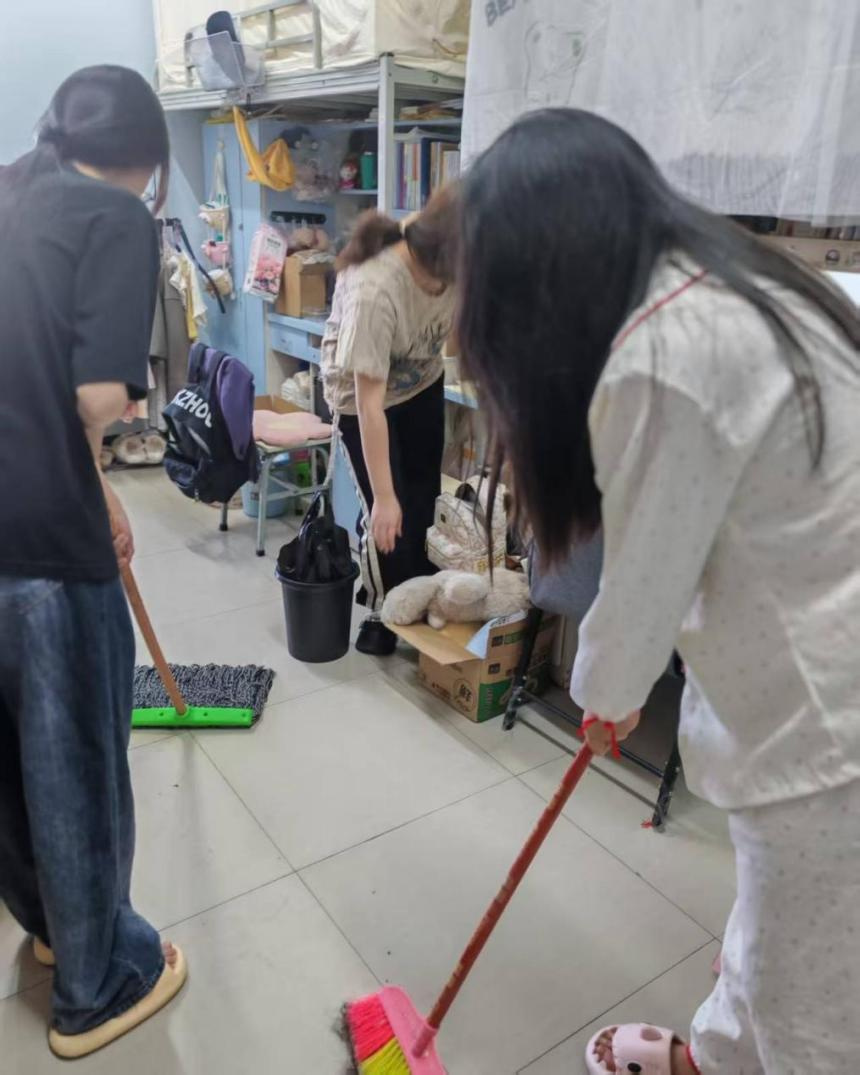 b50857b1352e45f4100ed2b1d899f93c.png b50857b1352e45f4100ed2b1d899f93c.png