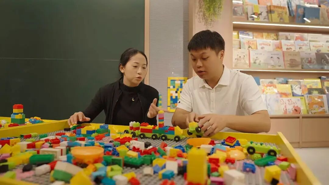 杨千沛妈妈:校园到婚纱,儿子儿媳都考上编了‼️ 第 1 张 杨千沛妈妈:校园到婚纱,儿子儿媳都考上编了‼️ 第 1 张