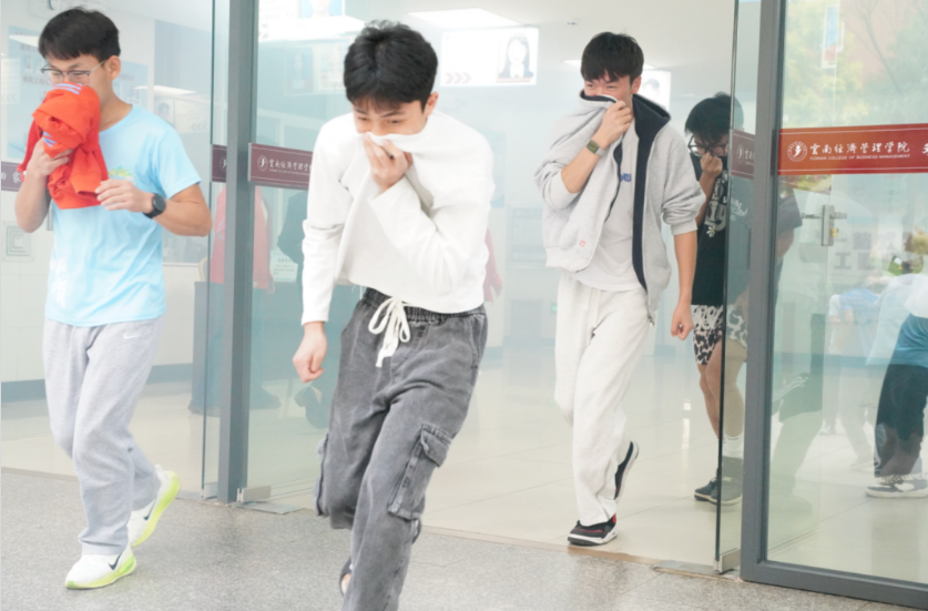 屏幕截图 2026-05-27 194521.png 屏幕截图 2026-05-27 194521.png